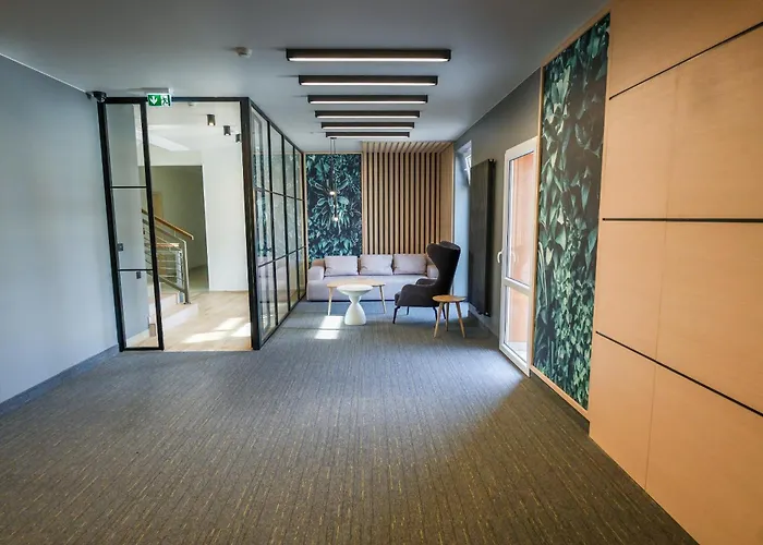 Отель Jarota 3*